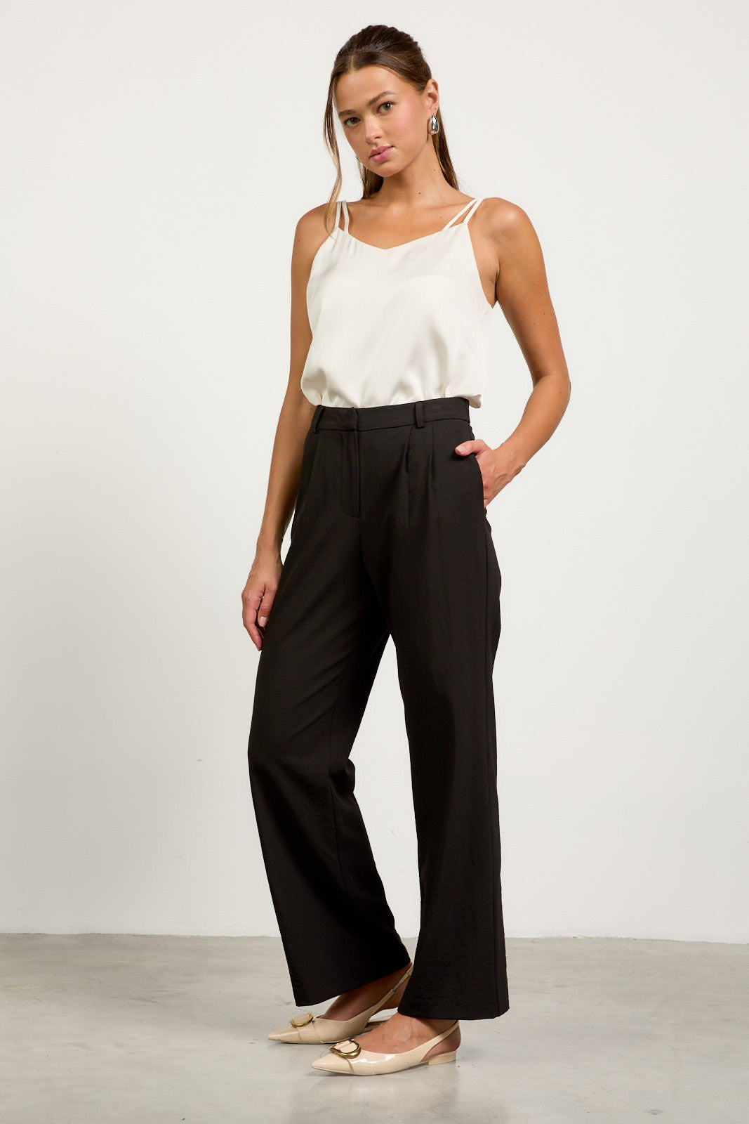 VONDA PLEATED PANTS